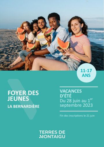 Couverture du programme des vacances d'été 2023 Foyer des Jeunes La Bernardière
